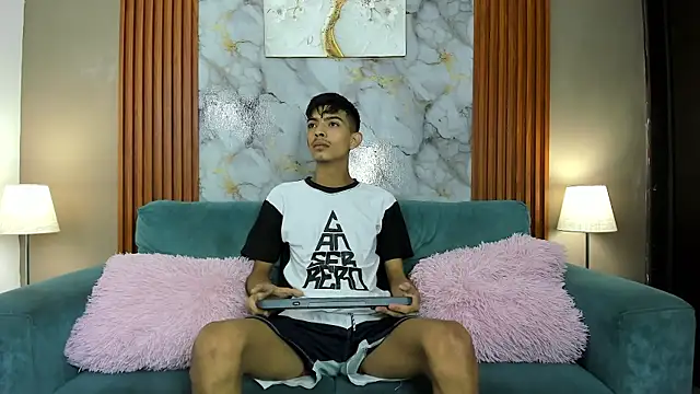 Snapshot of KITTY_BOSH chatting on 03-28-26, 09:10 KITTY BOSH online show from 03-28-26, 09:10