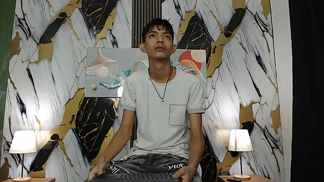 Snapshot of KITTY_BOSH chatting on 03-13-26, 01:16 KITTY BOSH online show from 03-13-26, 01:16