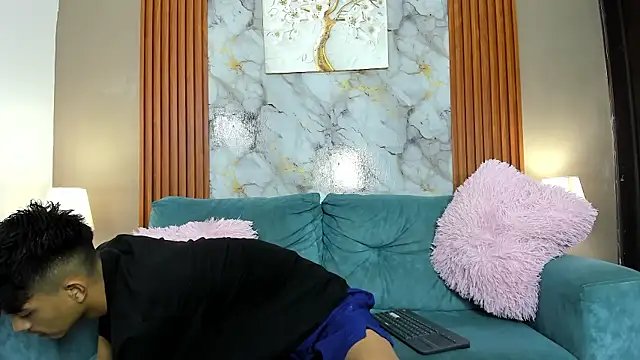 Snapshot of KITTY_BOSH chatting on 03-25-26, 01:21 KITTY BOSH online show from 03-25-26, 01:21