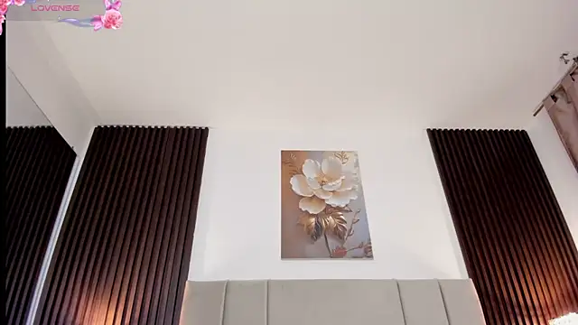 Snapshot of _MiLa_Dyva chatting on 05-16-26, 04:17 MiLa Dyva online show from 05-16-26, 04:17