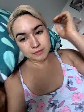 Snapshot of violet-grey chatting on 02-25-26, 03:34 violet-grey online show from 02-25-26, 03:34