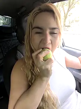 Snapshot of violet-grey chatting on 02-27-26, 04:51 violet-grey online show from 02-27-26, 04:51