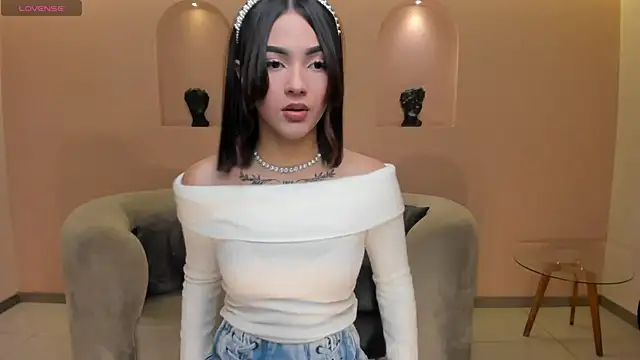 CarolineEvans x online show from 03-24-26, 04:12