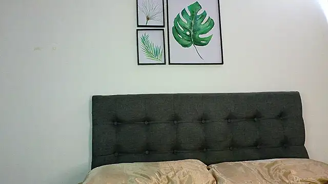 JustZoe  online show from 03-28-26, 04:41