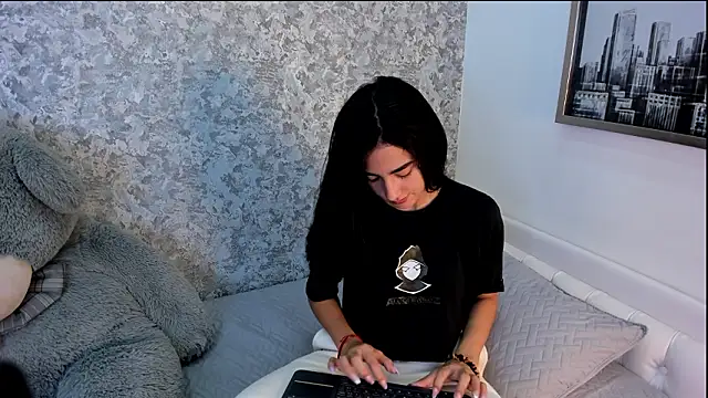 Anika H online show from 03-03-26, 11:50