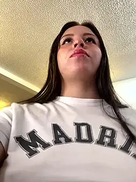 Snapshot of Sofi_Collinss chatting on 04-22-26, 12:01 Sofi Collinss online show from 04-22-26, 12:01