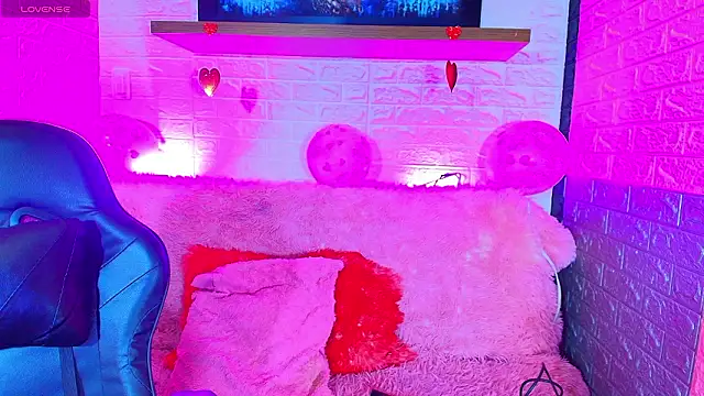 kiim xxx katta online show from 03-25-26, 11:31