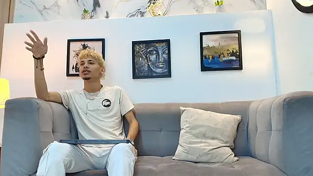 YOUNG BOYS HELL online show from 05-29-26, 01:33