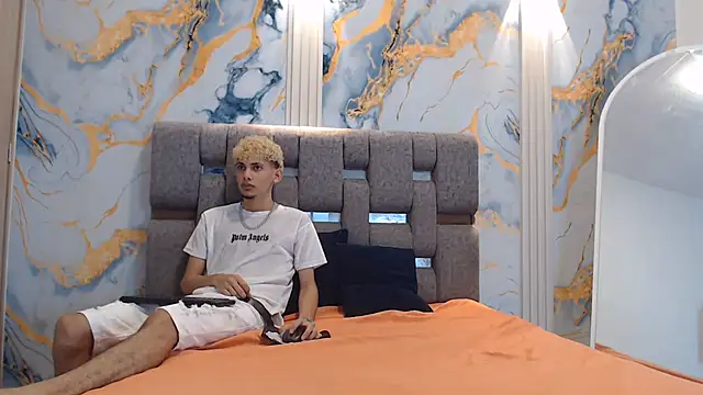 YOUNG BOYS HELL online show from 07-18-26, 01:47