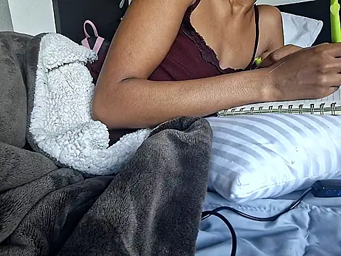 Cinnamonbunn online show from 02-26-26, 06:19