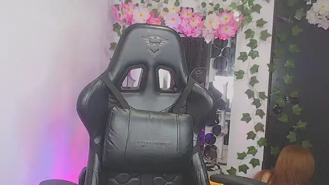 Mis Cersi online show from 03-24-26, 08:53