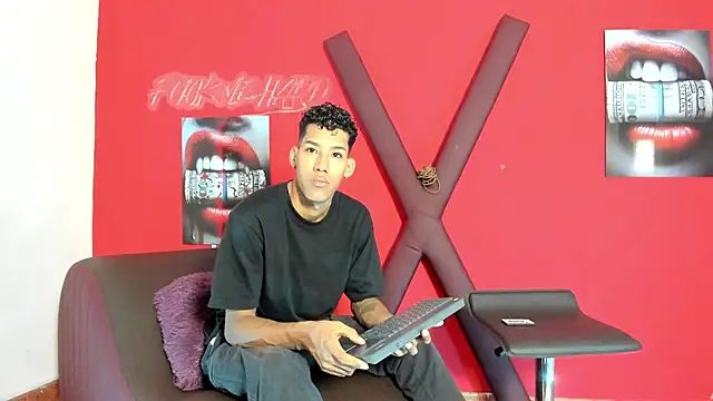 GREEN BOYS online show from 03-04-26, 07:27