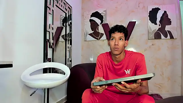 GREEN BOYS online show from 03-24-26, 01:16