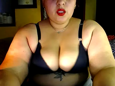 chanelxoxo18 online show from 04-20-26, 09:27