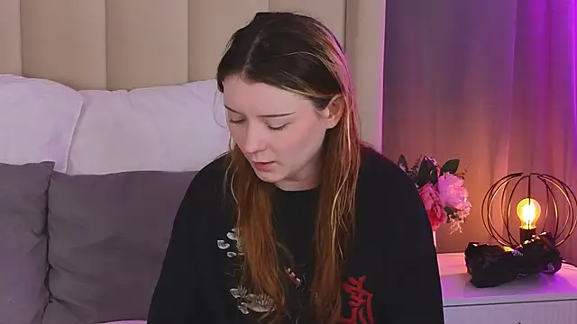 AlyssFrost online show from 06-18-26, 02:32