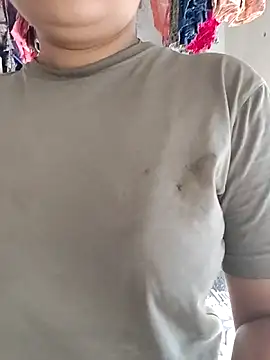 Snapshot of taniya0 chatting on 02-24-26, 04:02 taniya0 online show from 02-24-26, 04:02