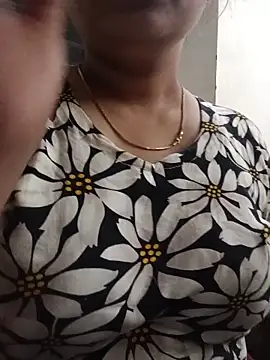 Snapshot of taniya0 chatting on 04-24-26, 12:45 taniya0 online show from 04-24-26, 12:45