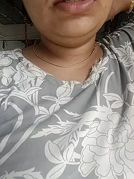 taniya0 online show from 08-01-26, 03:26