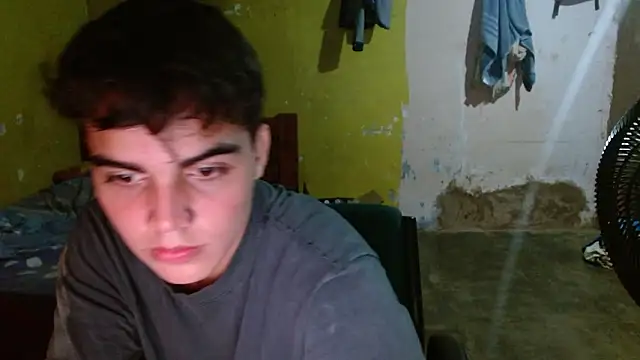 Snapshot of heiker__ chatting on 03-22-26, 11:28 heiker online show from 03-22-26, 11:28