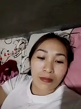 Snapshot of Thobaby112 chatting on 02-15-26, 10:03 Thobaby112 online show from 02-15-26, 10:03