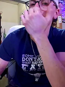 Snapshot of wranglerwayne chatting on 02-25-26, 08:14 wranglerwayne online show from 02-25-26, 08:14