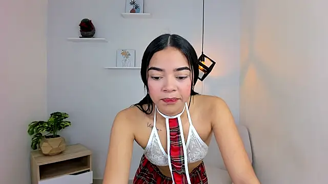 Dafne Maroto online show from 04-26-26, 12:24