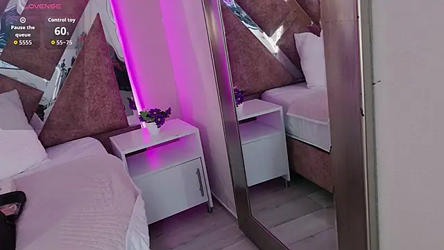 PerlaRogerss  online show from 04-16-26, 11:33