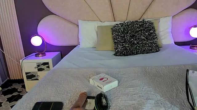 PerlaRogerss  online show from 04-01-26, 11:22