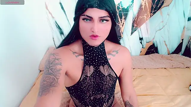 Snapshot of Sofia_HotSexi chatting on 02-25-26, 05:13 Sofia HotSexi online show from 02-25-26, 05:13