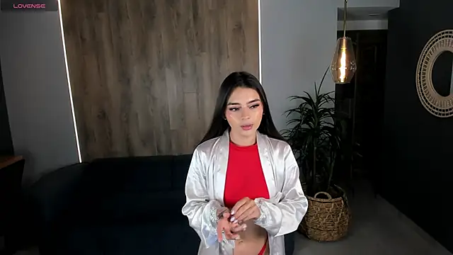JulietteMoreau online show from 06-20-26, 11:37
