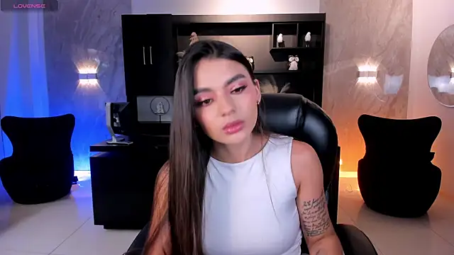 JulietteMoreau online show from 07-02-26, 06:58