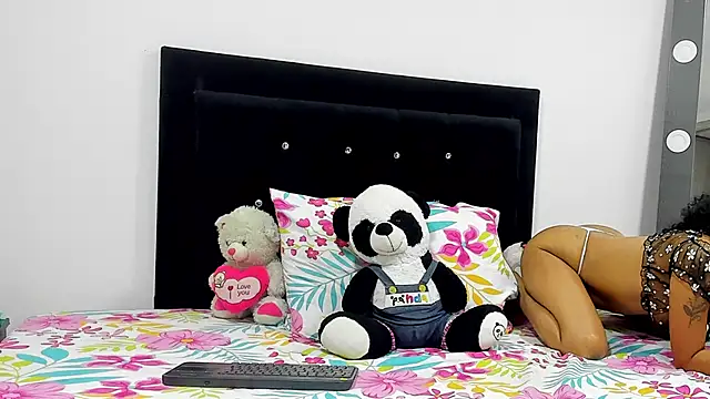 DanielaWane online show from 02-26-26, 07:52