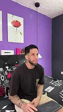 Snapshot of Karim_mansur chatting on 06-07-26, 12:54 Karim mansur online show from 06-07-26, 12:54