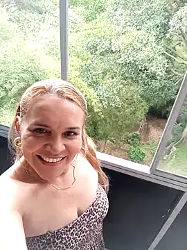 Snapshot of charlotte_milf30 chatting on 02-24-26, 03:46 charlotte milf30 online show from 02-24-26, 03:46