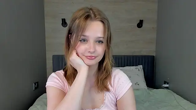 Snapshot of Mary_Phoenix chatting on 06-08-26, 08:53 Mary Phoenix online show from 06-08-26, 08:53