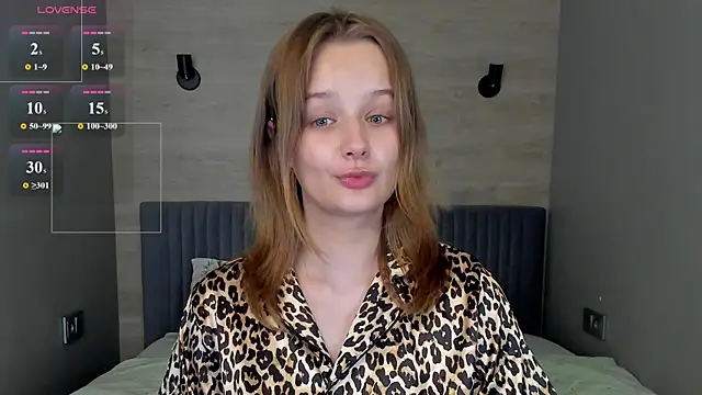 Snapshot of Mary_Phoenix chatting on 06-12-26, 09:01 Mary Phoenix online show from 06-12-26, 09:01