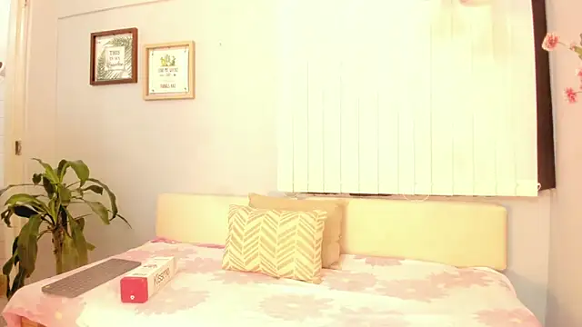 Amber Novoa online show from 02-25-26, 12:27