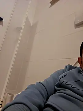 Momisimo online show from 03-24-26, 03:23