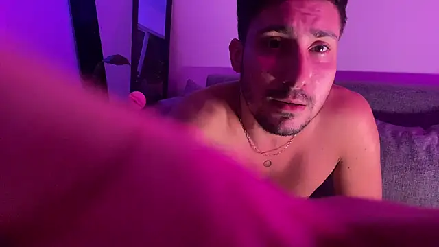 Snapshot of Heytincho chatting on 02-22-26, 08:39 Heytincho online show from 02-22-26, 08:39