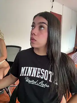 Luna rousse26 online show from 04-06-26, 12:28