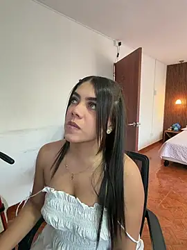 Luna rousse26 online show from 04-01-26, 12:06