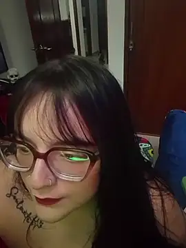daphneev online show from 05-08-26, 10:46
