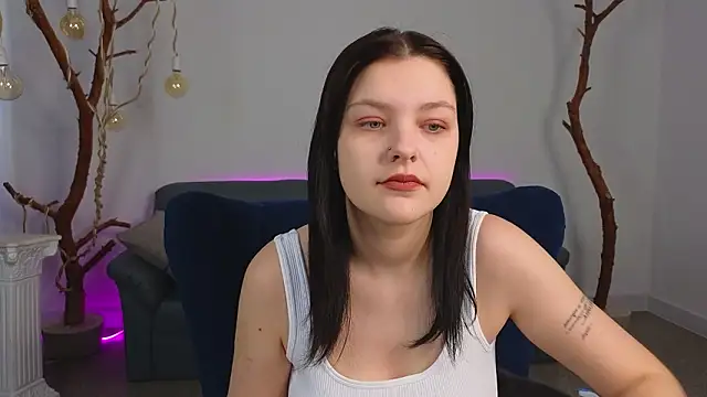 DeliaEffy online show from 03-08-26, 01:25