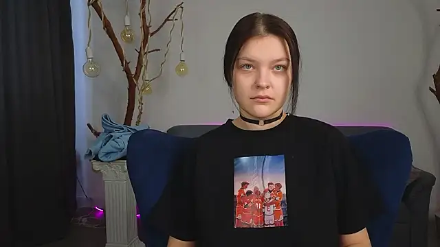 DeliaEffy online show from 03-21-26, 01:15