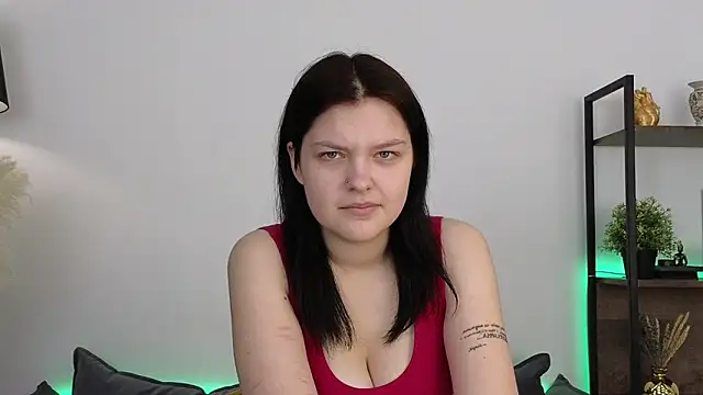 DeliaEffy online show from 02-19-26, 10:07