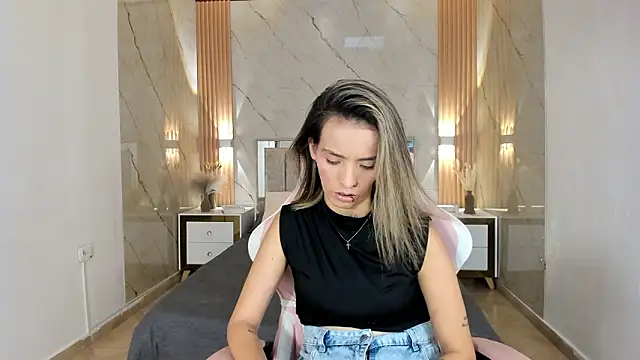 your whore Salome online show from 03-21-26, 06:45