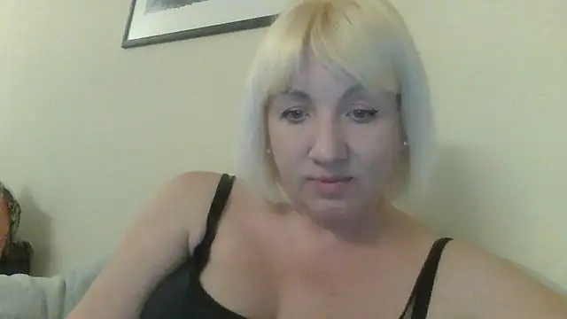 Snapshot of Alena1107 chatting on 02-26-26, 07:36 Alena1107 online show from 02-26-26, 07:36