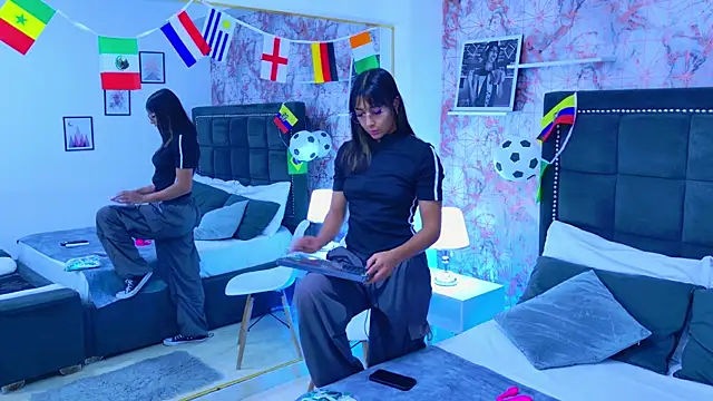 Snapshot of Raven_Gloomy chatting on 07-15-26, 12:23 Raven Gloomy online show from 07-15-26, 12:23