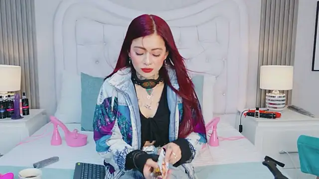 AntonellaEscudero online show from 03-26-26, 07:56