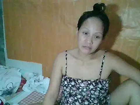 Snapshot of xxLIY chatting on 05-22-26, 11:14 xxLIY online show from 05-22-26, 11:14
